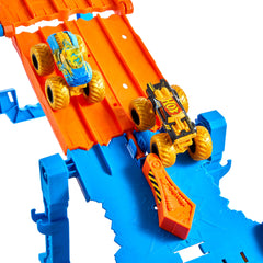 Hot Wheels Monster Trucks Dual Terrain Raceway, 4 Feet Long With 2 Toy Trucks & 2 Crushed Cars
