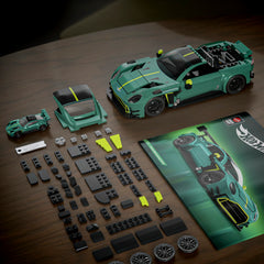 Mattel Brick Shop Hot Wheels ’24 Aston Martin Vantage Gt3 Building Toy Kit (793 Pieces), For Collectors