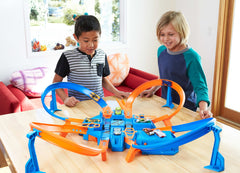 Hot Wheels Track Set With 1:64 Scale Toy Car, Criss-Cross Crash Track With Motorized Booster