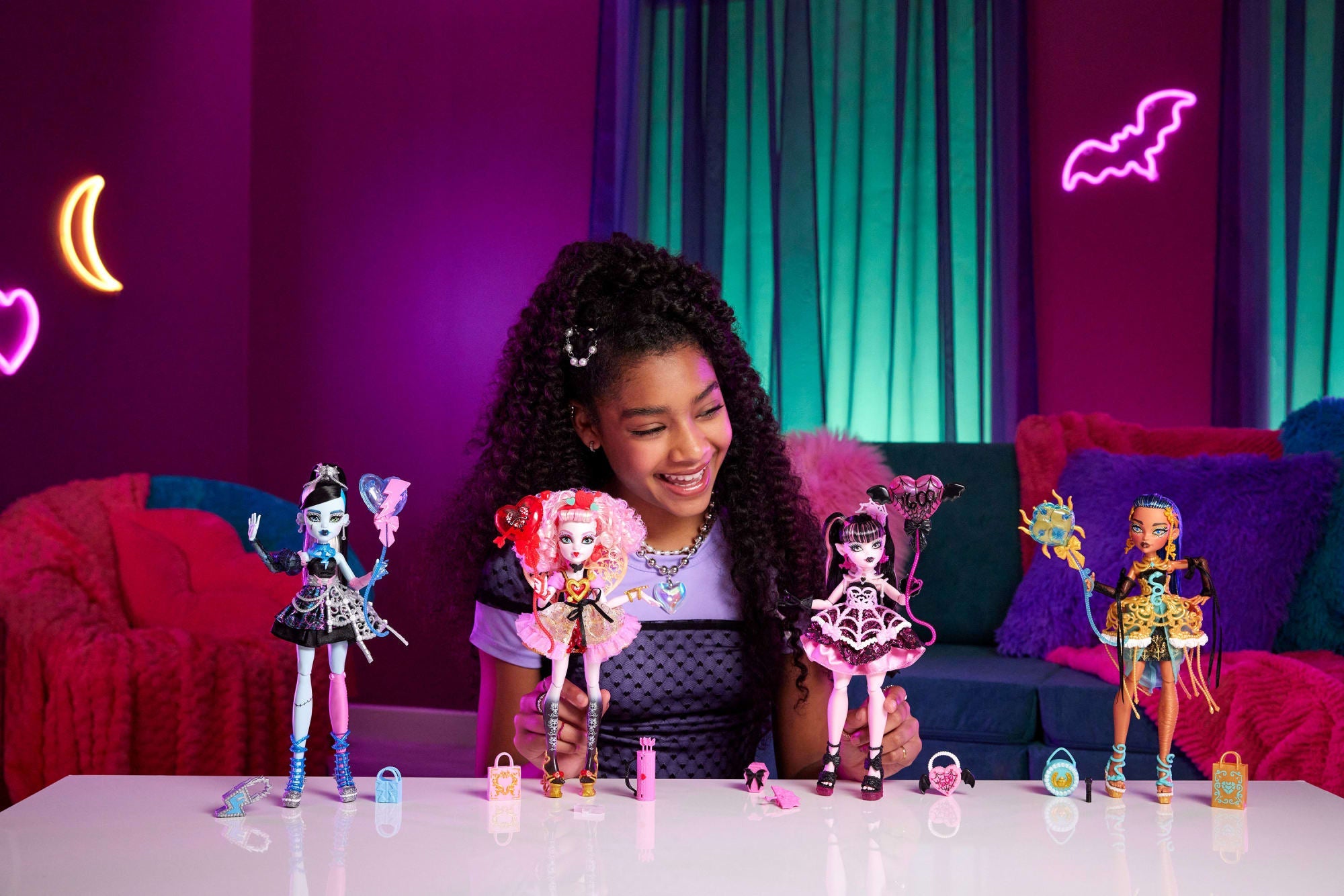 Monster High Boneca Aniversário Draculaura 1600 Cupid