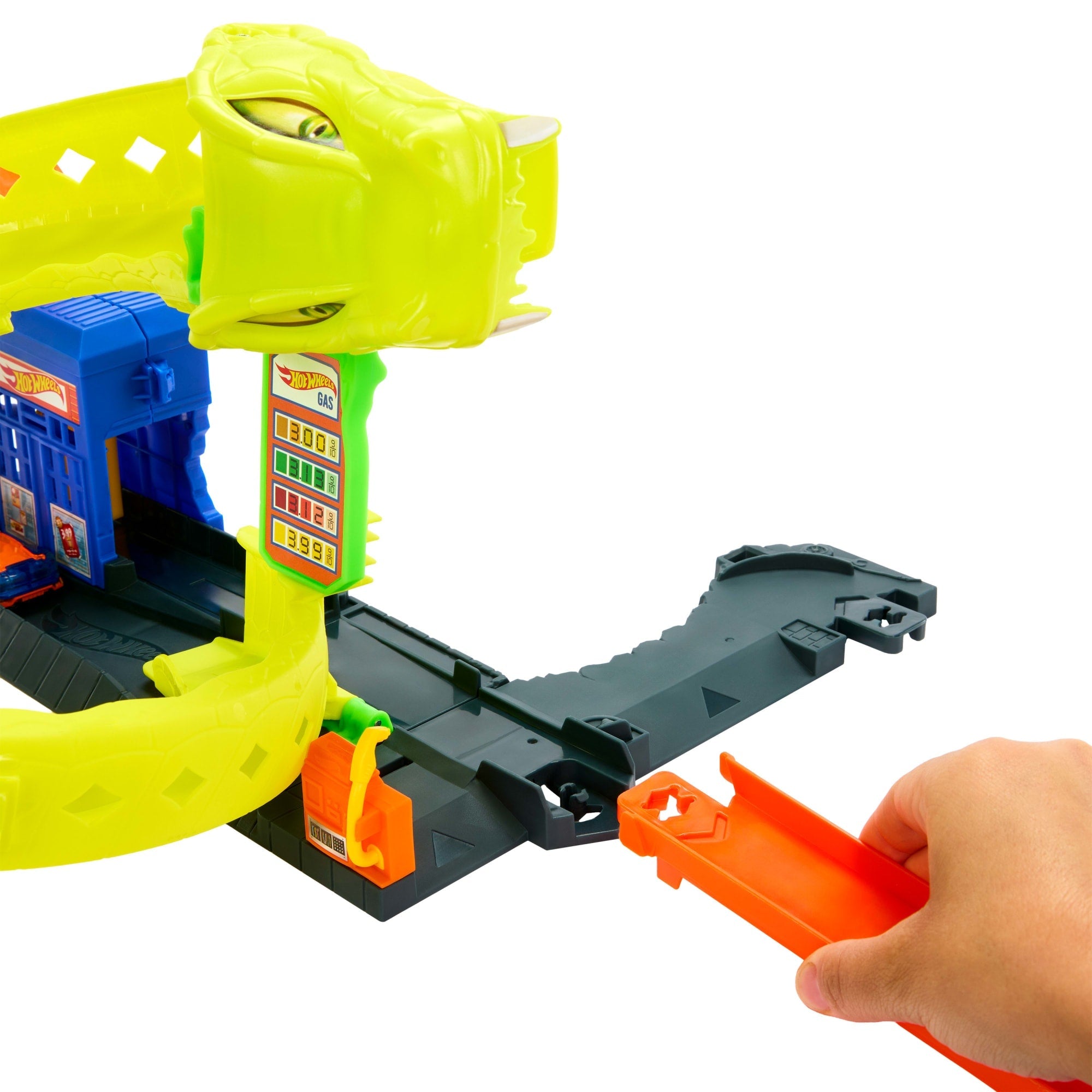 Hot Wheels Snake Spiral Attack Playset With 1:64 Scale Die-Cast Toy Car & Speed Snap Track
