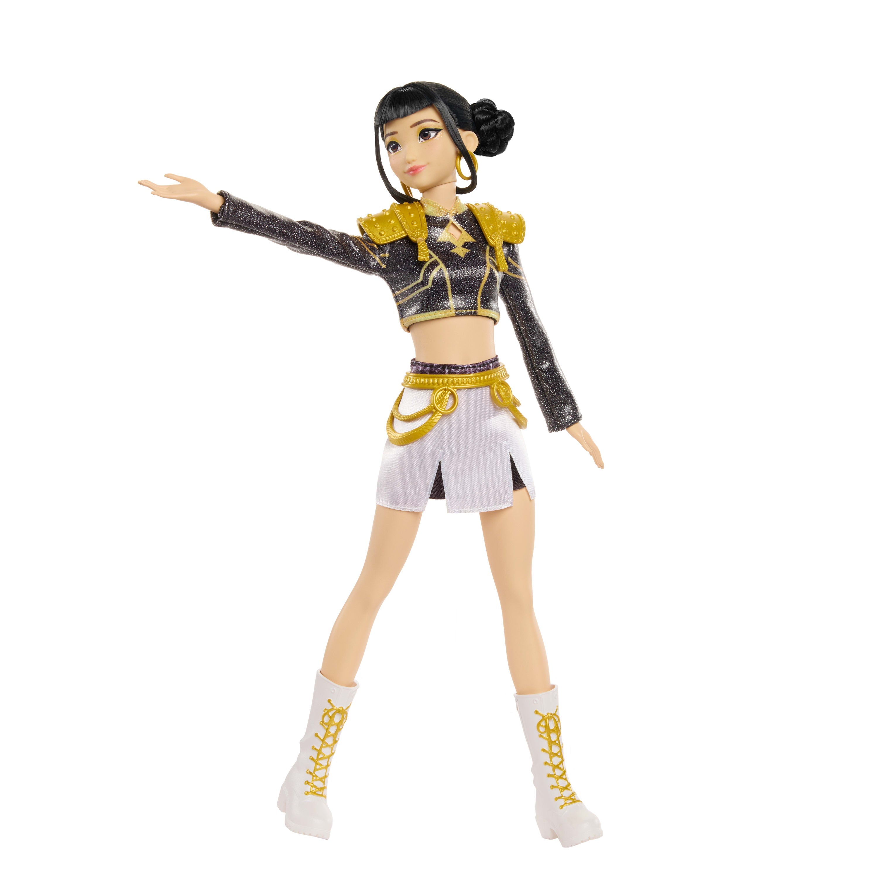 KPop Demon Hunters HUNTR/X Zoey “Golden” Singing Doll in Removable Outfit & 5 Posable Joints