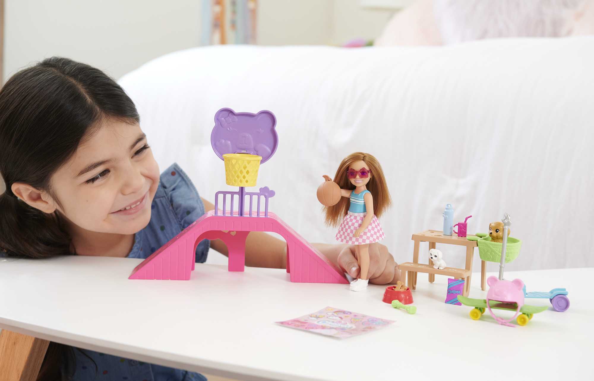 Barbie®-Coffret Chelsea, Coffret Skate-Park Avec Poupée et Accessoires