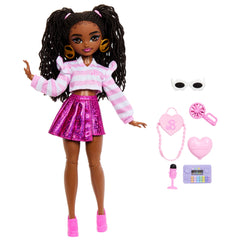 Barbie Dream Besties Barbie “Brooklyn” Doll & Accessories, Posable Fashion Doll & Themed Pieces