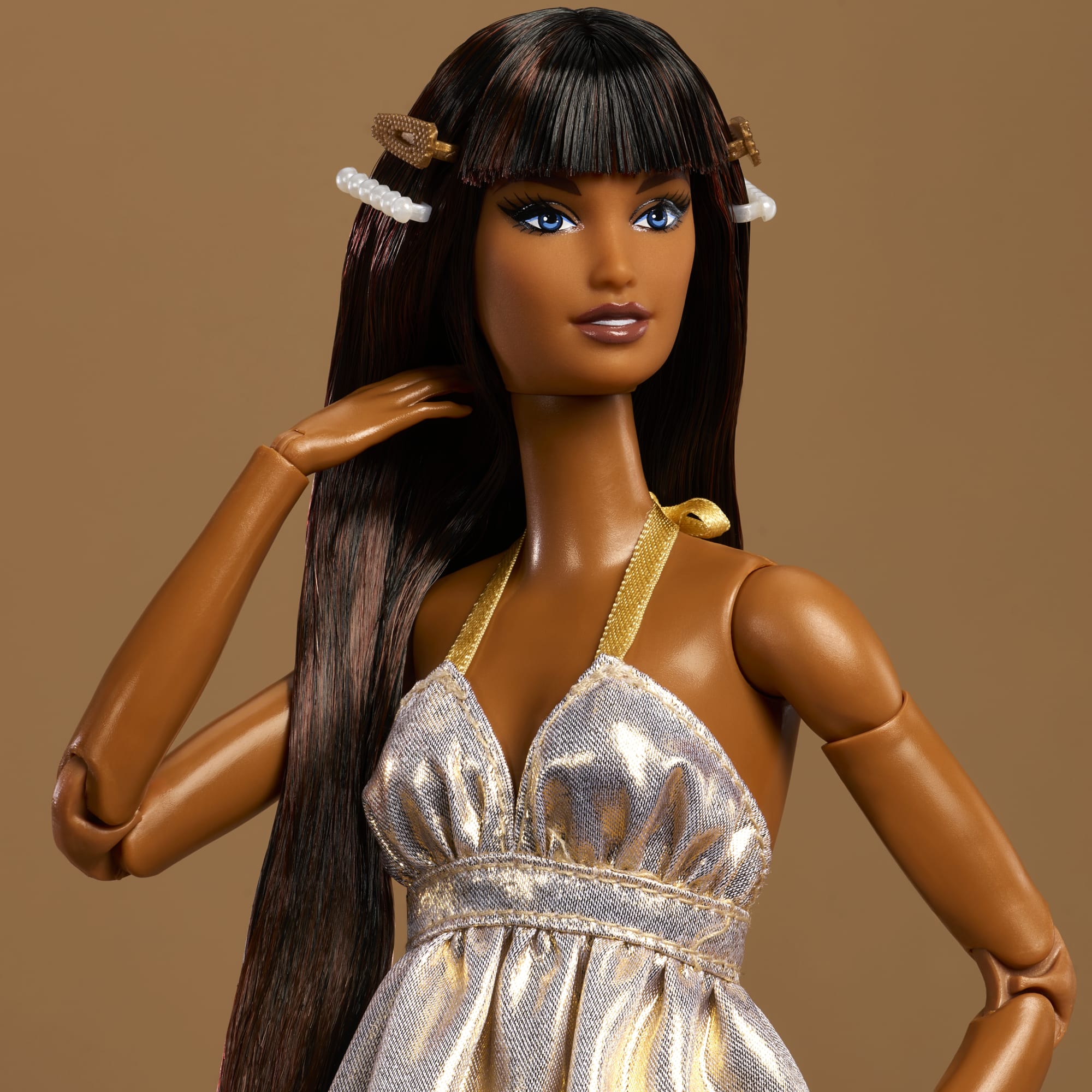 Barbie You Create Barbie Basics Neutral Kit 001, Customizable Fashion Doll & Universal-Fit Clothing