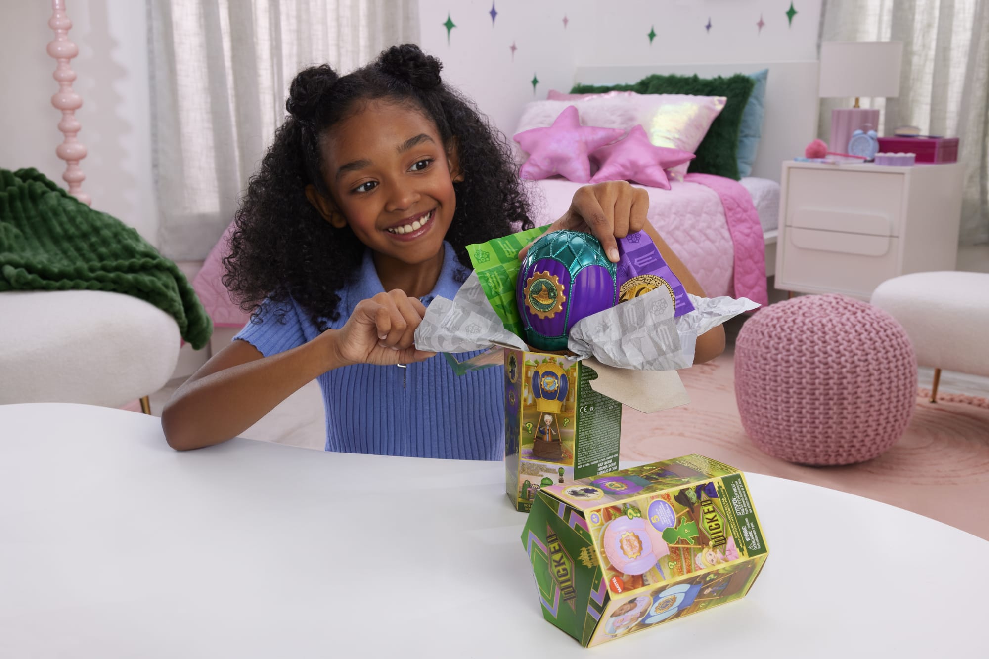 Universal Pictures’ Wicked Ozian Balloons Reveal, Surprise Small Doll
