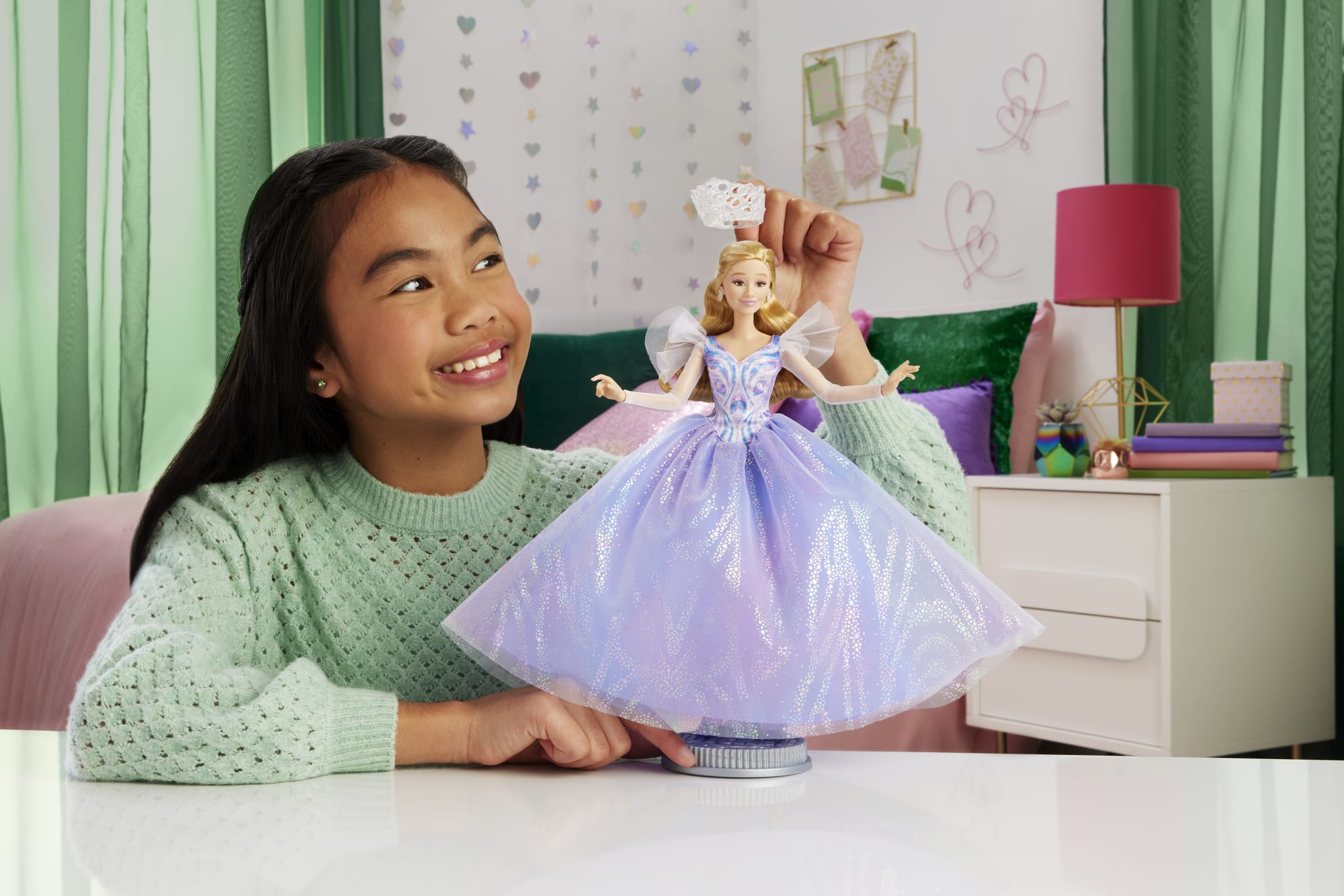 Universal Pictures’ Wicked: For Good Deluxe Glinda Doll With Movie-inspired Outfit & 3 Accessories
