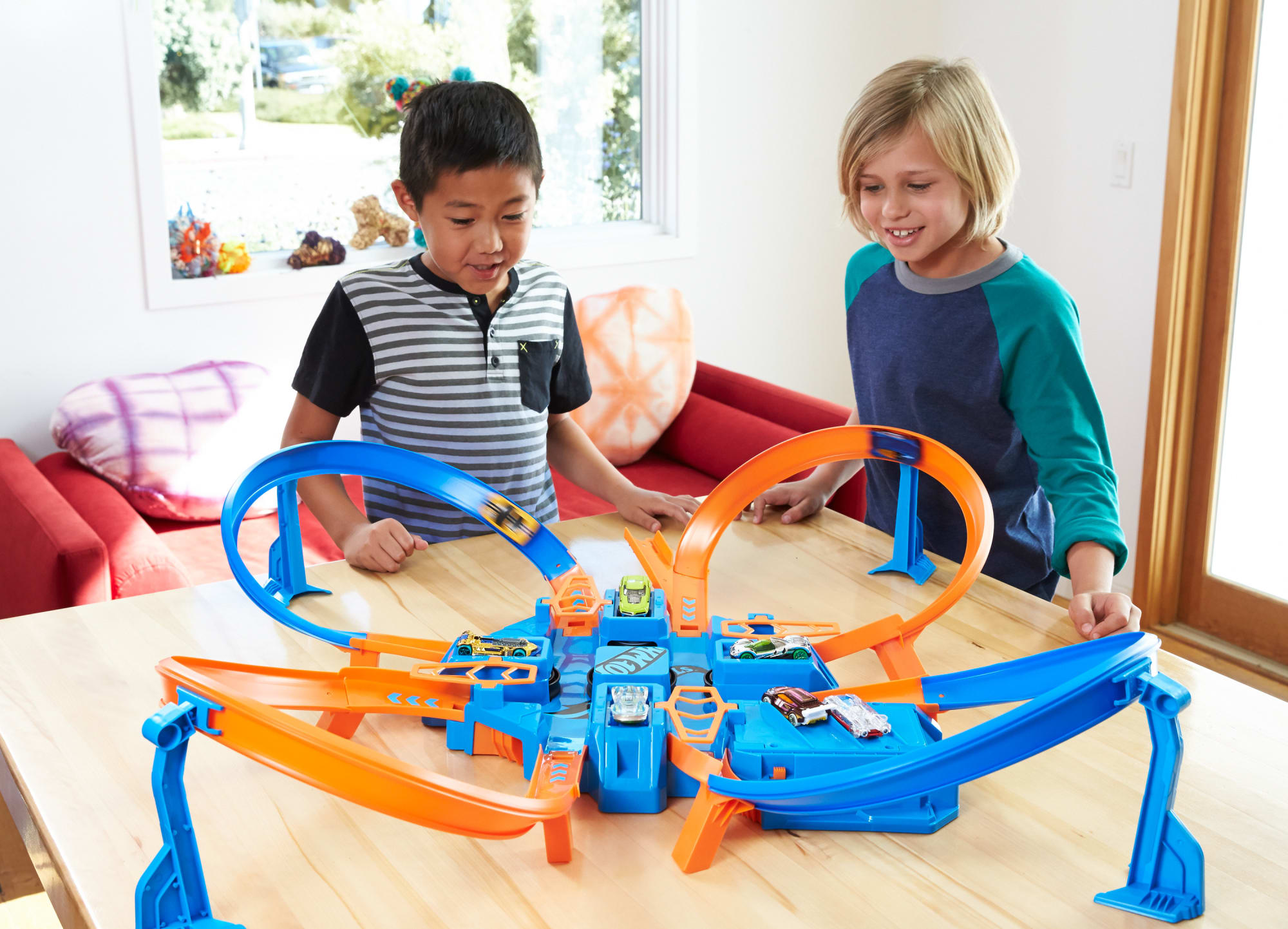 Hot Wheels Track Set With 1:64 Scale Toy Car, Criss-Cross Crash Track With Motorized Booster