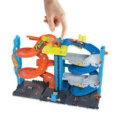 Hot Wheels City Pista de Juguete Torre de Carreras con Doble Altura